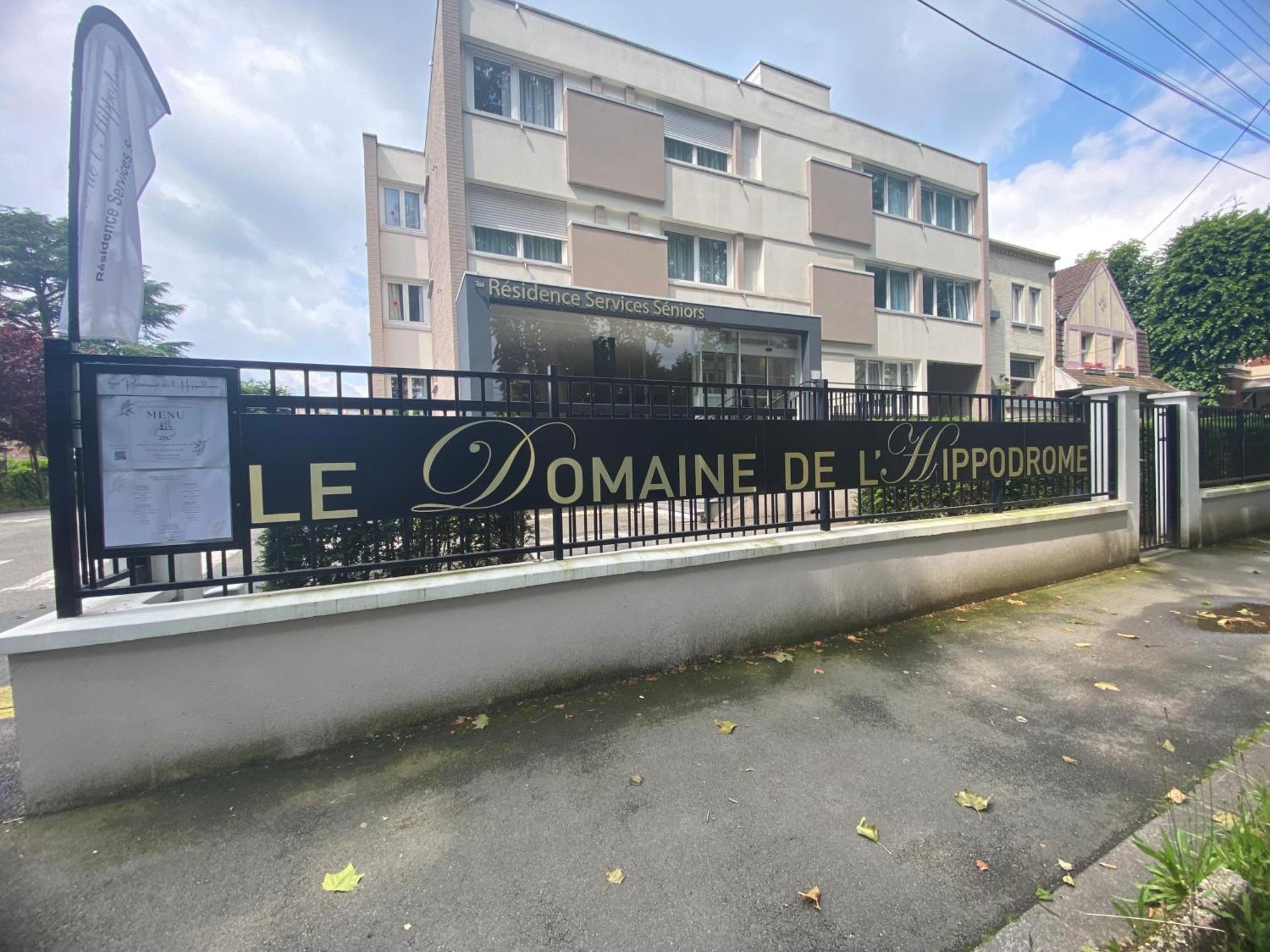 Les Appartements De L'Hippodrome Lambersart Bagian luar foto